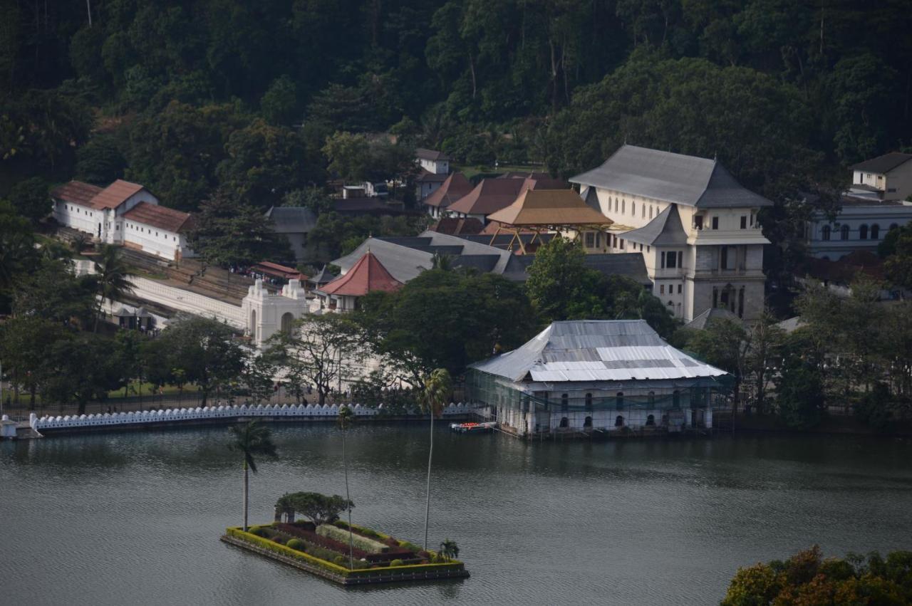 Sandriana Lake View Hotel Kandy Eksteriør bilde