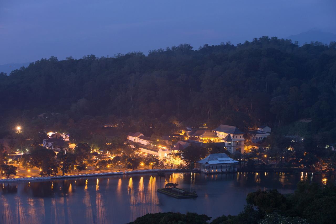 Sandriana Lake View Hotel Kandy Eksteriør bilde