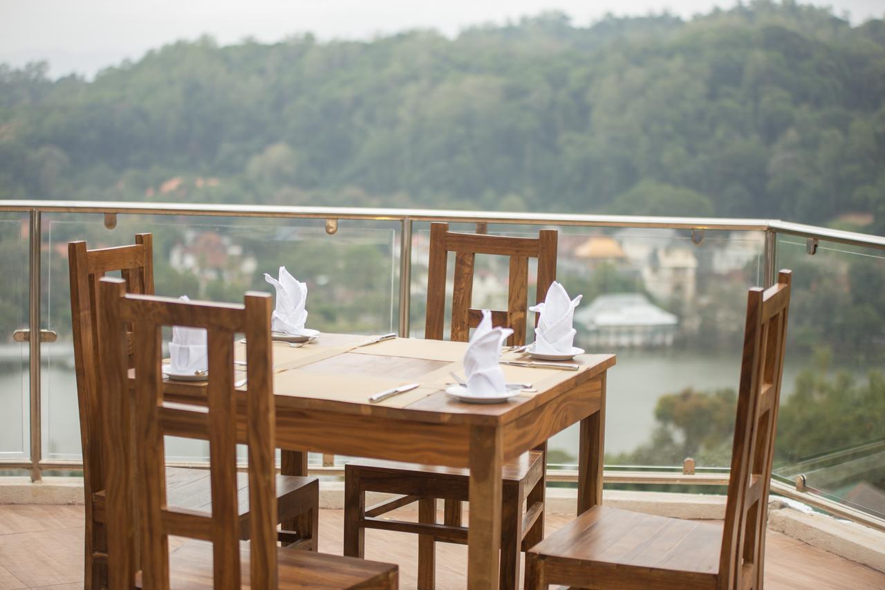 Sandriana Lake View Hotel Kandy Eksteriør bilde