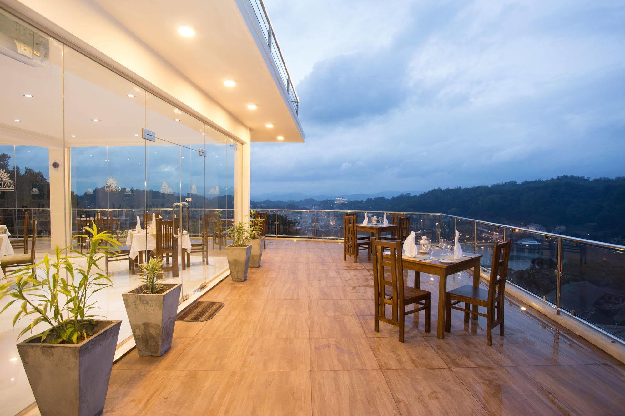 Sandriana Lake View Hotel Kandy Eksteriør bilde