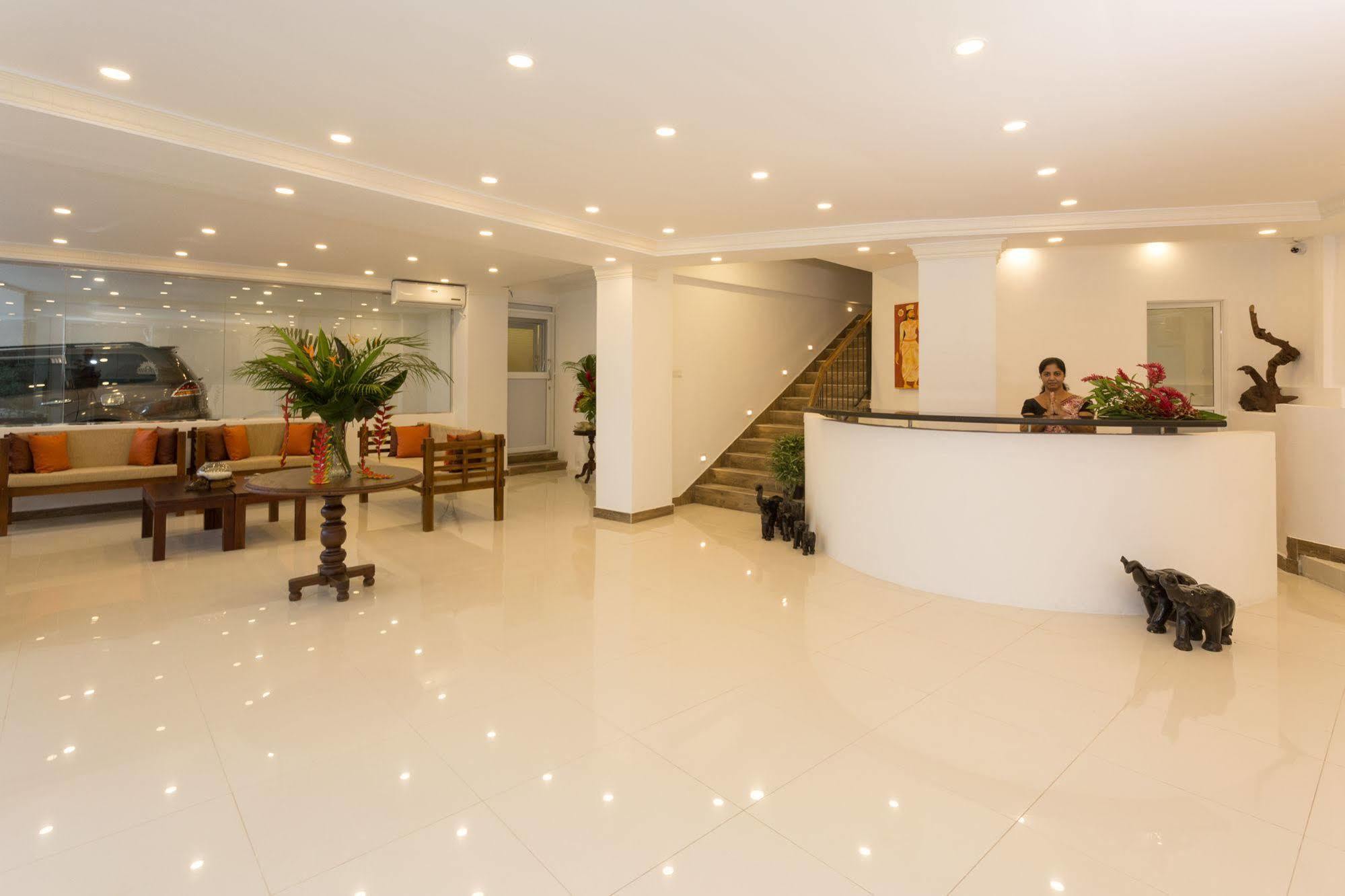 Sandriana Lake View Hotel Kandy Eksteriør bilde
